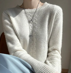 Women's Thick Turtleneck Sweater for a Slim Fit